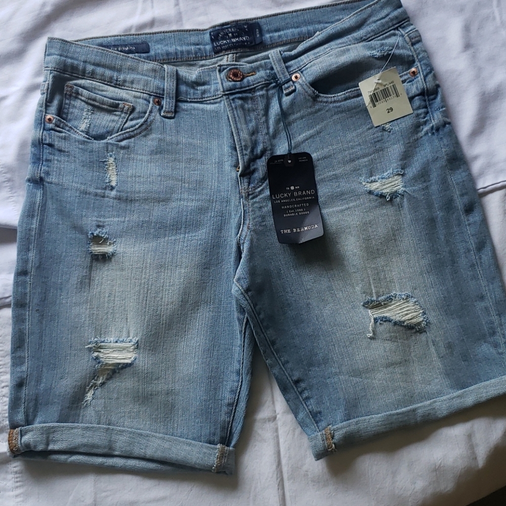 NEW Lucky Brand Bermuda stretchy shorts size 29